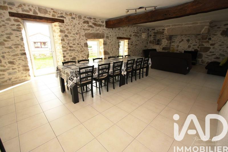 Maison - 251 m² - 13 pièces