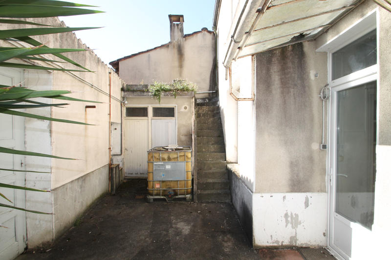 Maison - 232 m² - 8 pièces