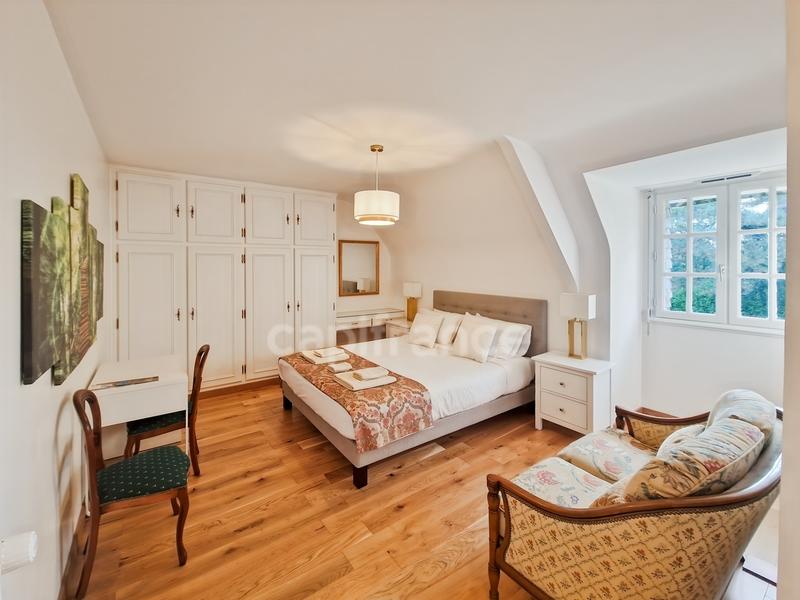 Maison bourgeoise - 300 m² - 10 pièces