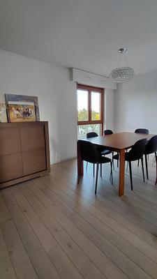 Appartement - 145 m² - 6 pièces