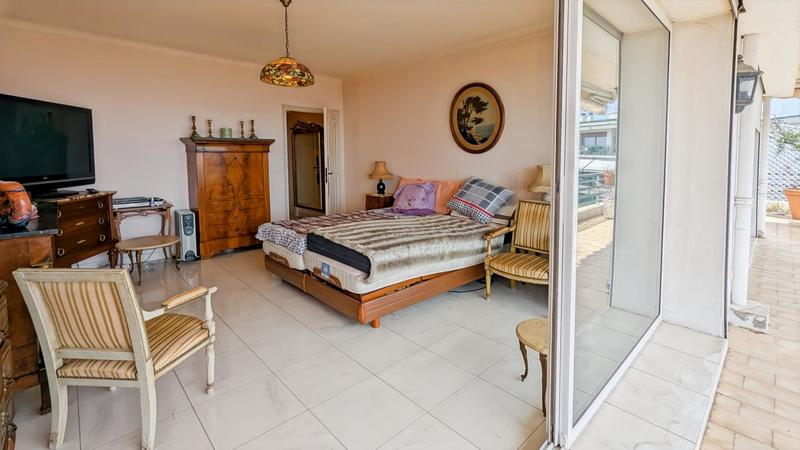 Appartement - 98 m² - 3 pièces