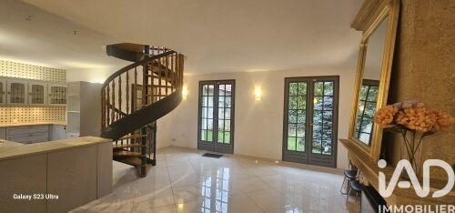 Maison - 141 m² - 6 pièces