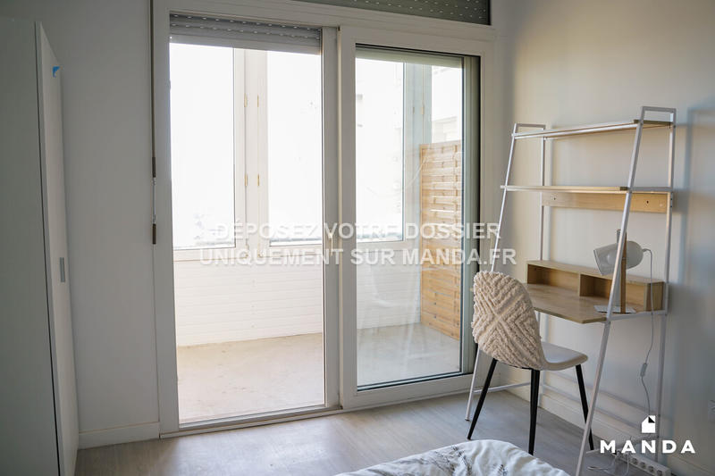 Chambre - 9 m² - 7 pièces