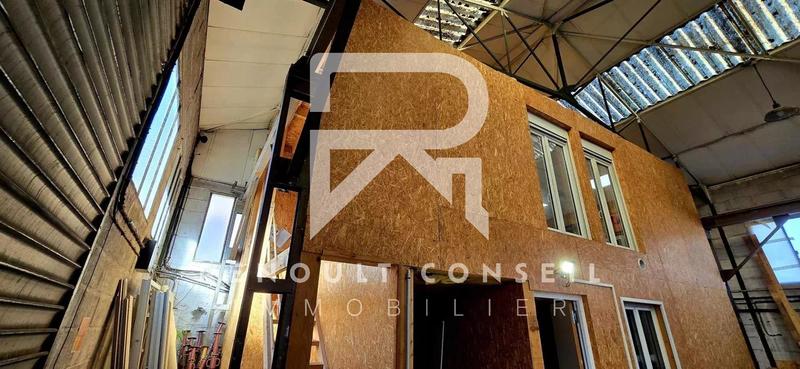 Entrepôt - 241 m² - 3 pièces