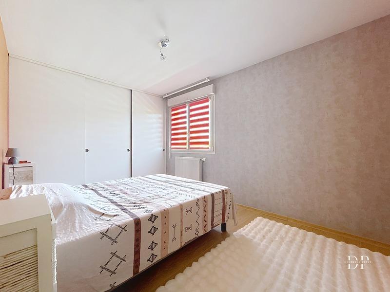 Appartement - 90 m² - 4 pièces