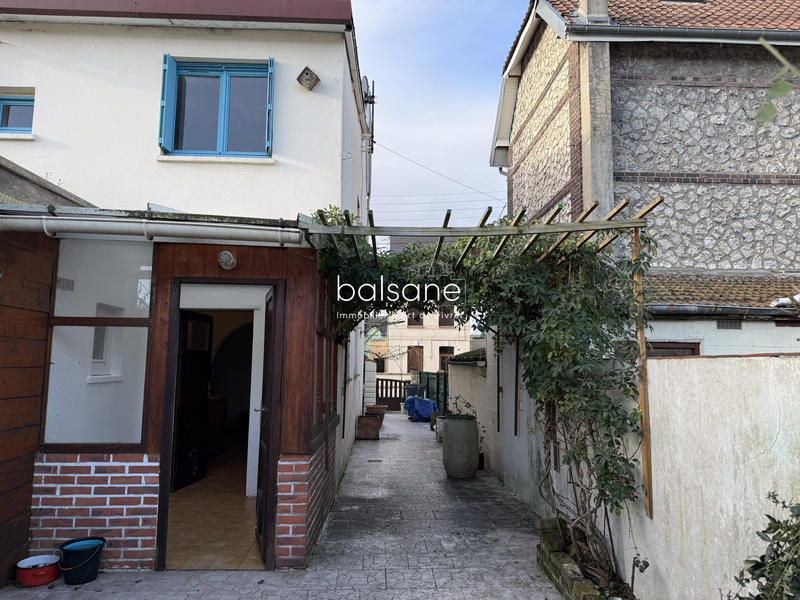 Maison - 90 m² - 4 pièces