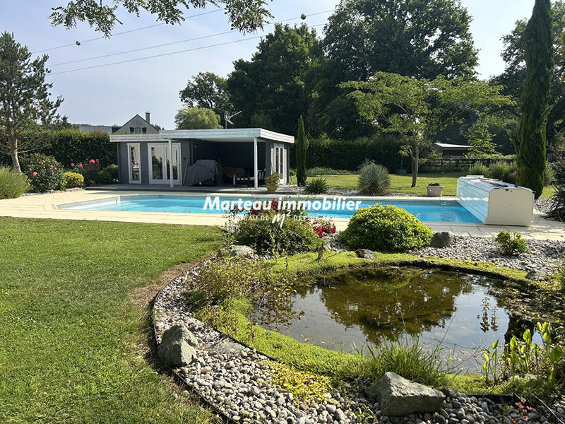 Maison - 178 m² - 8 pièces