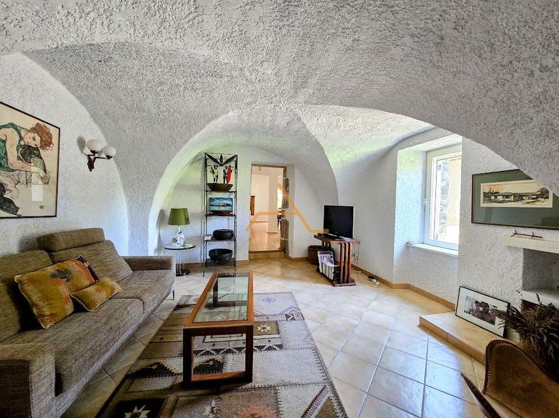 Maison de village - 151 m² - 6 pièces