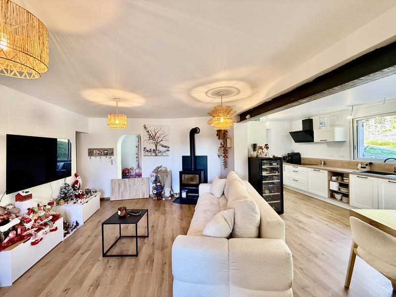 Maison - 170 m² - 7 pièces