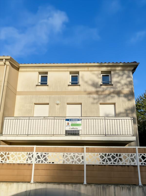 Appartement - 100 m² - 4 pièces