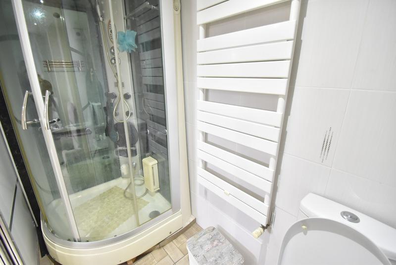 Maison - 96 m² - 6 pièces