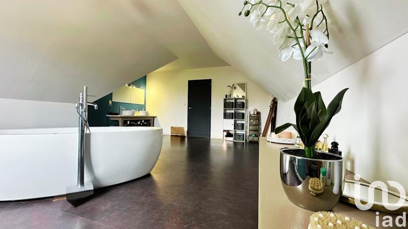 Maison - 437 m² - 5 pièces