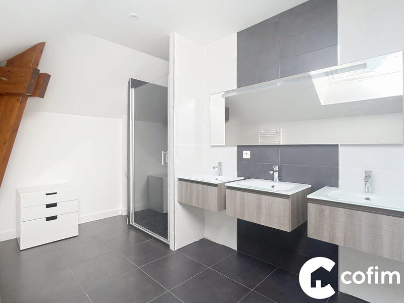 Villa - 262 m² - 7 pièces