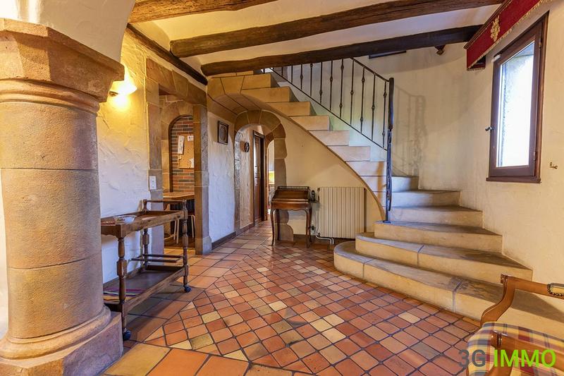 Propriété - 230 m² - 7 pièces