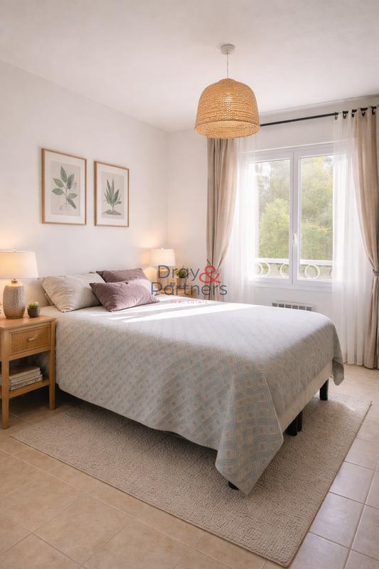 Appartement - 80 m² - 4 pièces