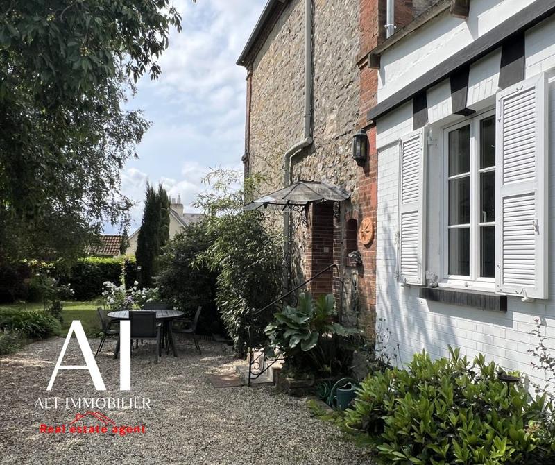 Maison - 140 m² - 7 pièces