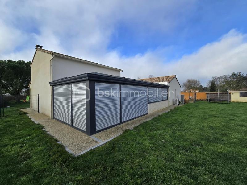 Maison traditionnelle - 183 m² - 5 pièces