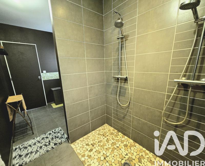 Maison - 167 m² - 7 pièces