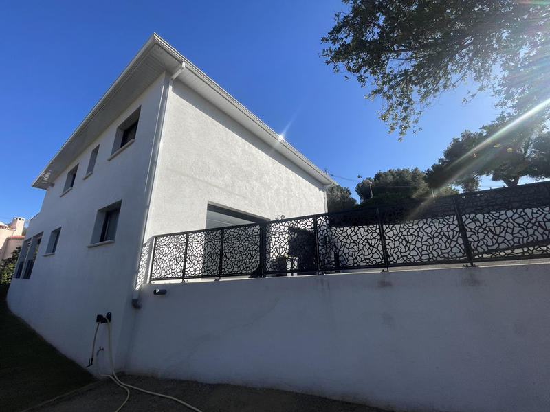 Villa - 285 m² - 6 pièces