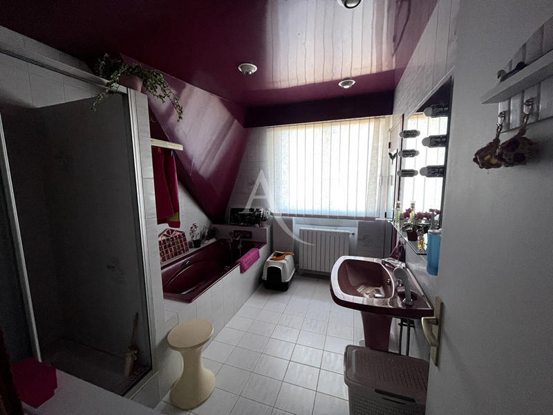 Maison - 115 m² - 7 pièces