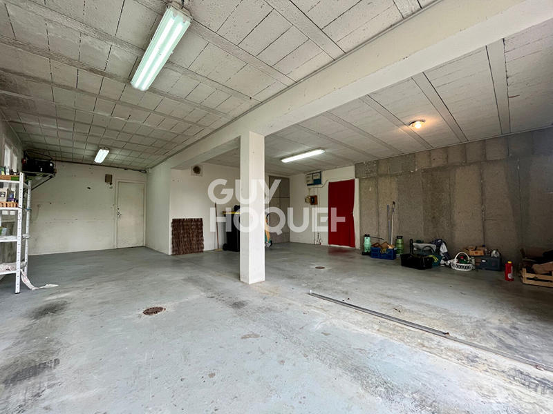 Maison - 161 m² - 7 pièces