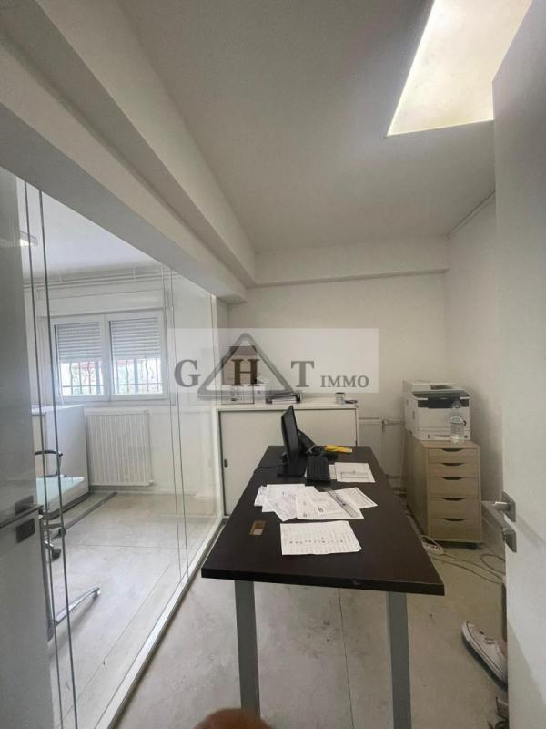 Entrepôt - 1 445 m²