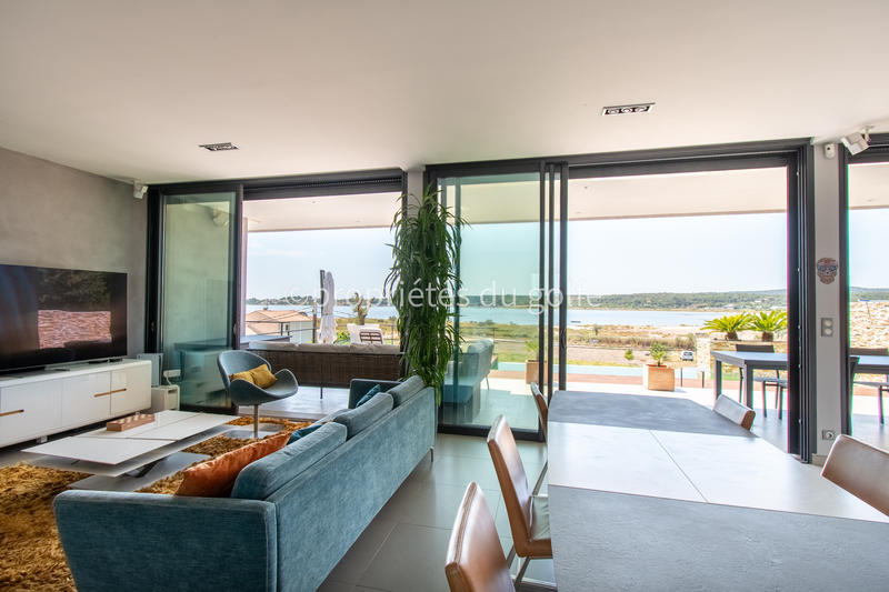 Maison - 204 m² - 5 pièces