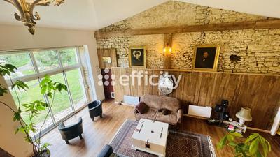 Maison - 267 m² - 9 pièces