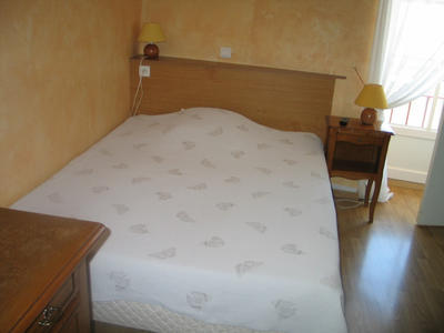 Maison - 475 m² - 12 pièces