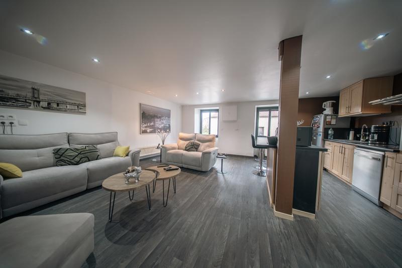 Maison ancienne - 205 m² - 9 pièces