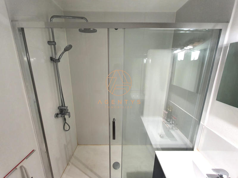 Appartement - 85 m² - 4 pièces