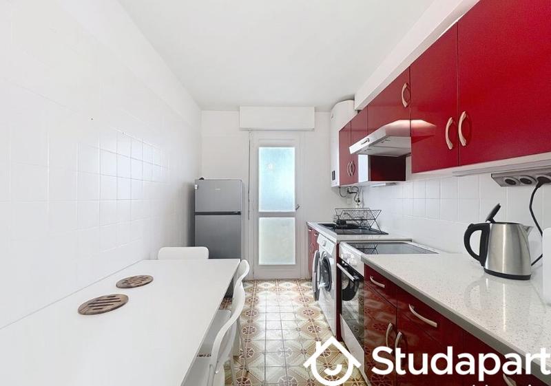 Chambre - 10 m² - 1 pièce