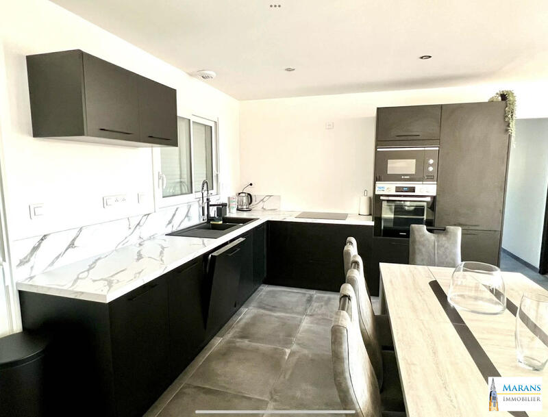 Maison - 77 m² - 3 pièces