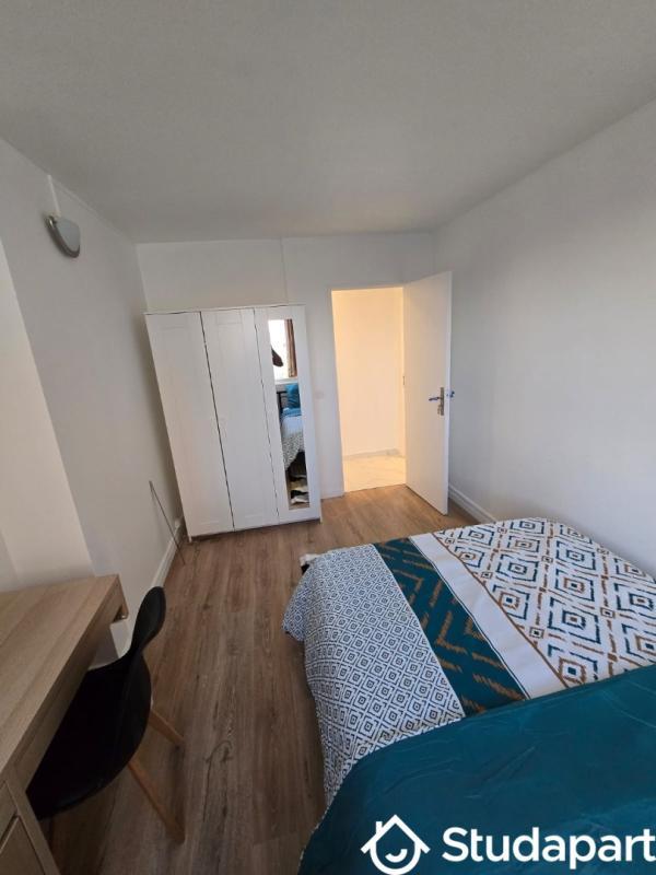 Chambre - 11 m² - 1 pièce