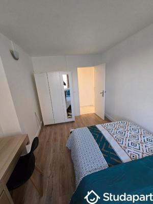 Chambre - 11 m² - 1 pièce