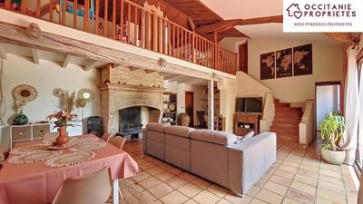 Propriété - 202 m² - 5 pièces