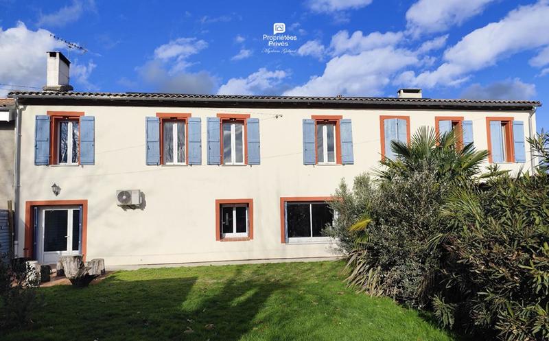 Maison - 287 m² - 10 pièces