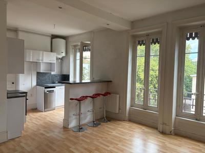 Studio - 44 m² - 1 pièce