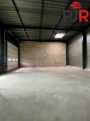Local d'activités - 334 m²