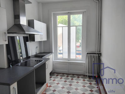 Appartement - 95 m² - 4 pièces