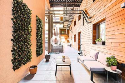 Loft - 134 m² - 4 pièces