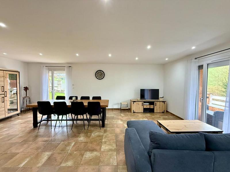 Maison - 93 m² - 5 pièces