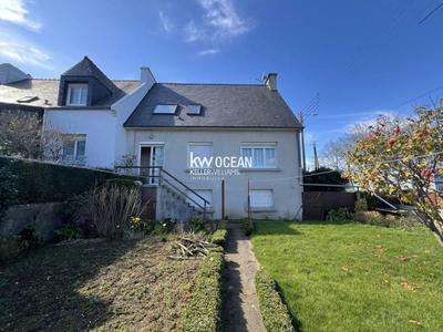 Maison - 93 m² - 5 pièces