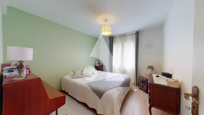 Maison - 156 m² - 8 pièces