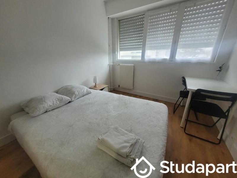 Chambre - 11 m² - 1 pièce