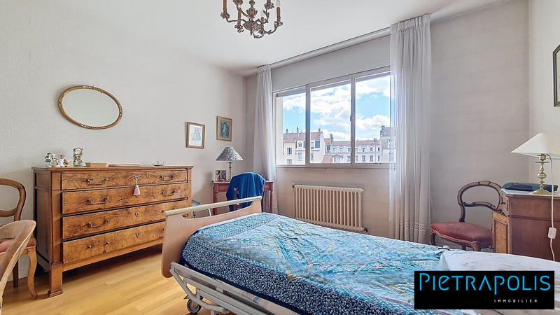 Appartement - 120 m² - 4 pièces