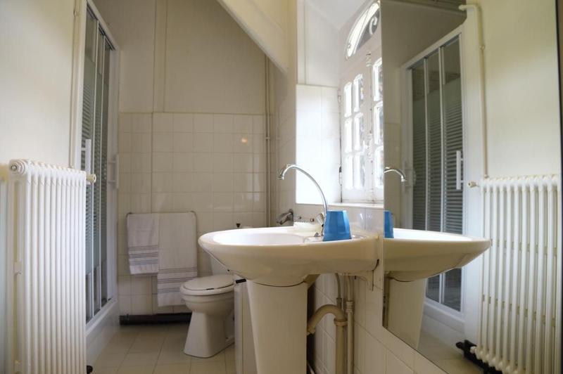 Maison traditionnelle - 260 m² - 8 pièces