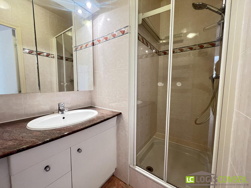 Appartement - 102 m² - 5 pièces