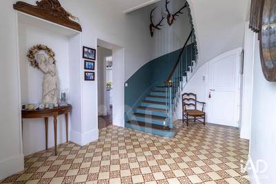 Maison - 283 m² - 12 pièces