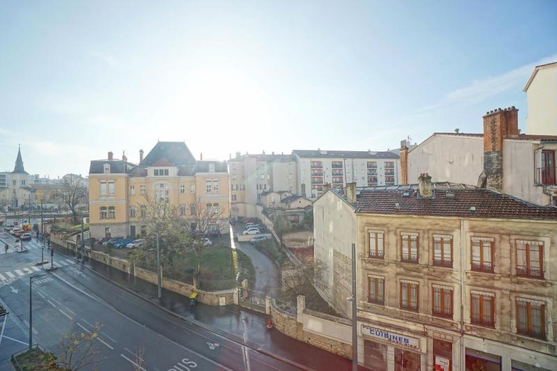 Appartement - 110 m² - 4 pièces